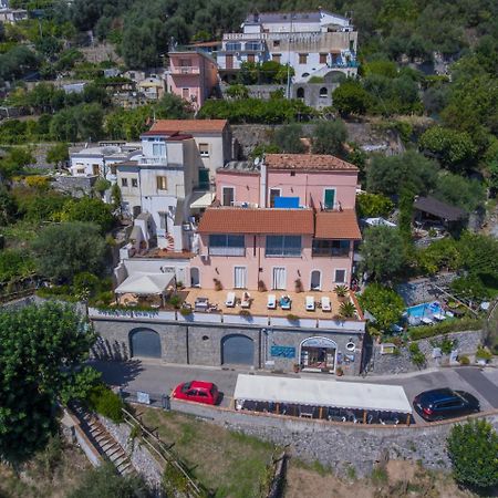 Villamena Furore Exterior photo