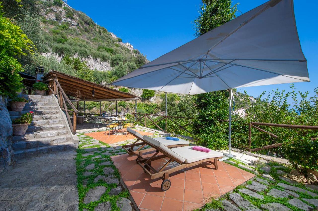 Villamena Furore Exterior photo