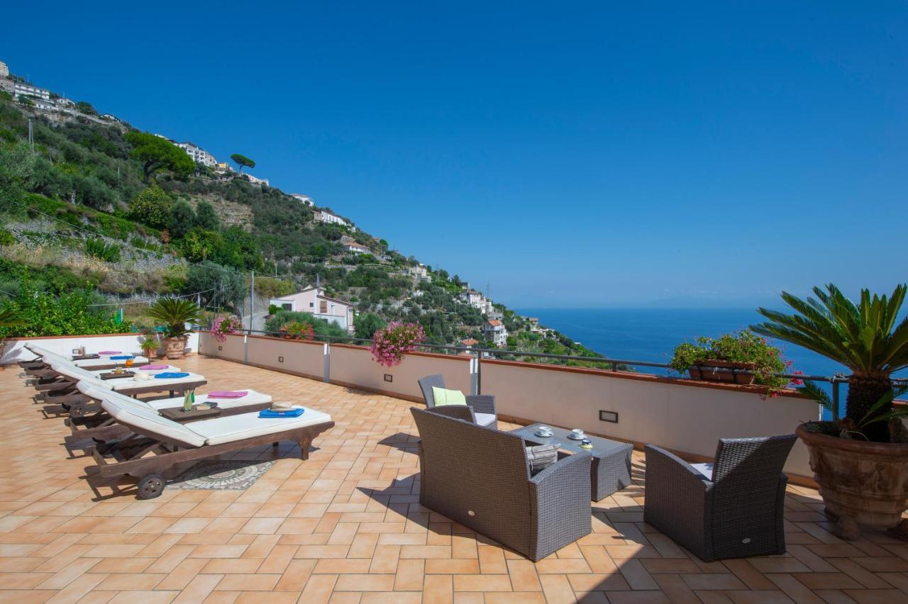 Villamena Furore Exterior photo